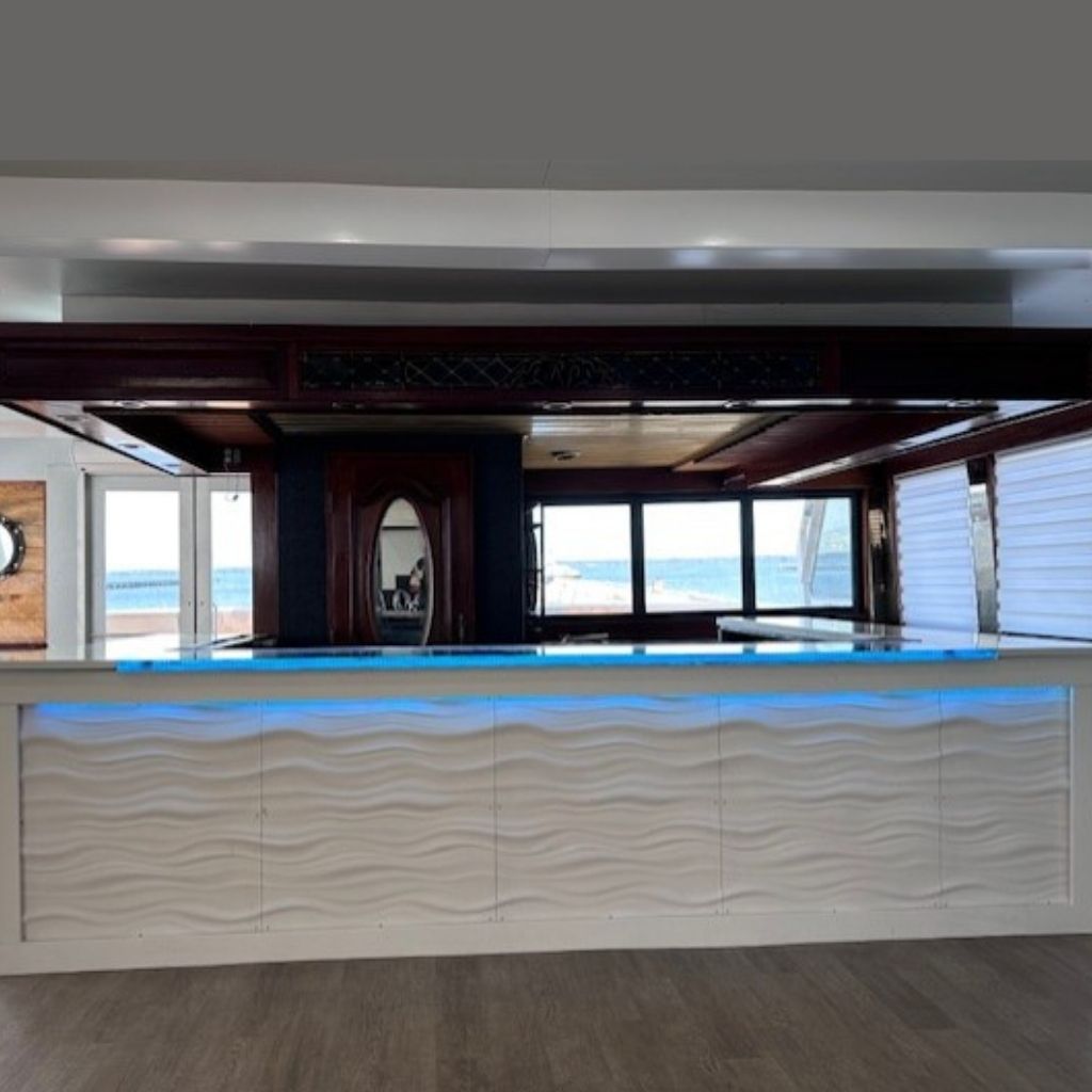 Royal Princess Main Bar